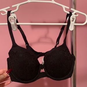 Victoria’s Secret T-shirt bra